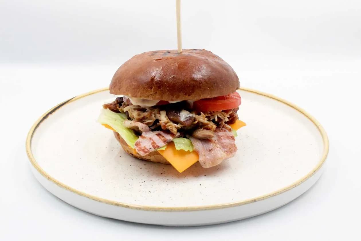 Pulled Chicken Burger