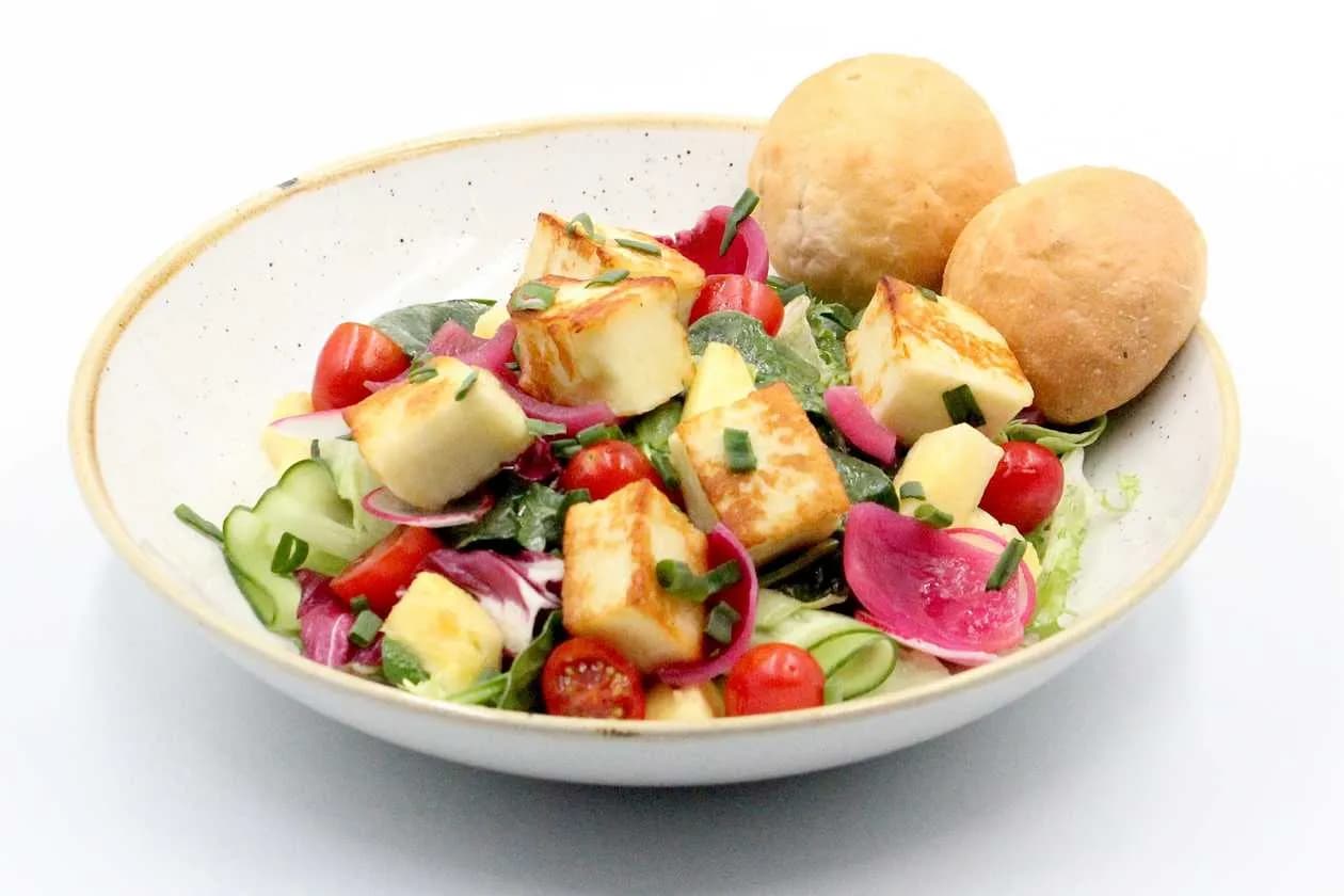 Grilled Halloumi Salad