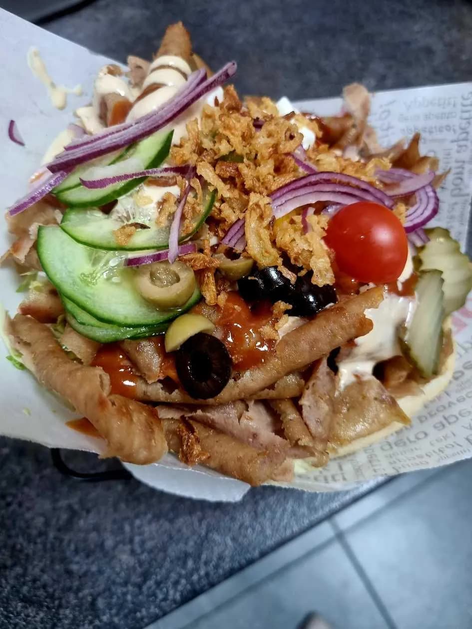 Bun with Meat and Vegetables