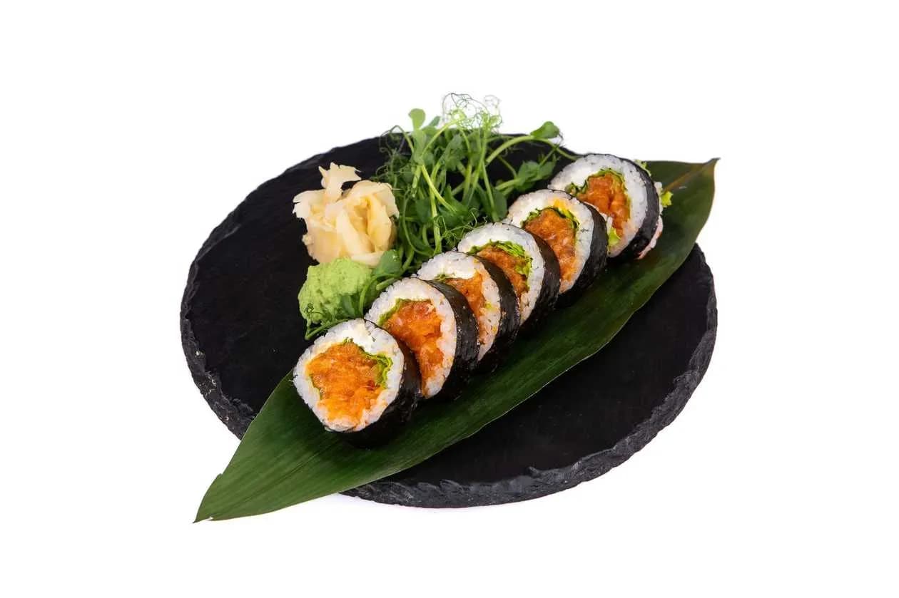 Futomaki with Salmon Tartare