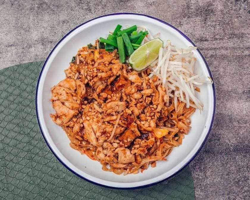 PAD THAI z kurczakiem