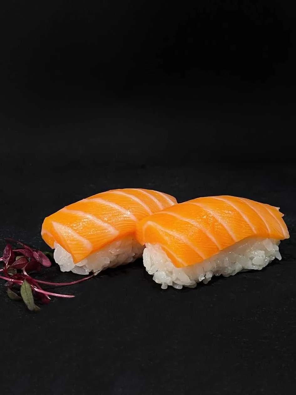 Nigiri Salmon
