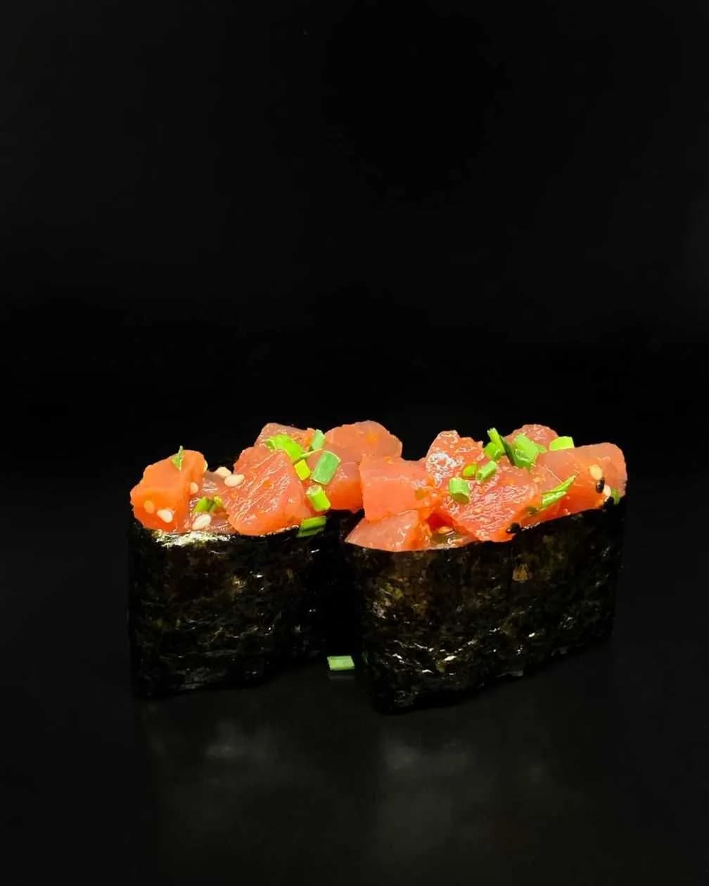 Gunkan Spicy Tuna