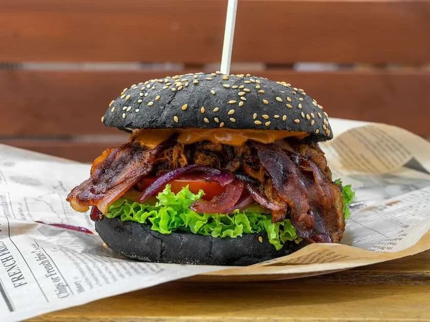 DOM POGRZEBOWY... JESZCZE CIEPŁY