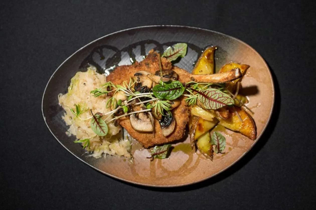 Panierowany “Schaboszczak z gnatem”