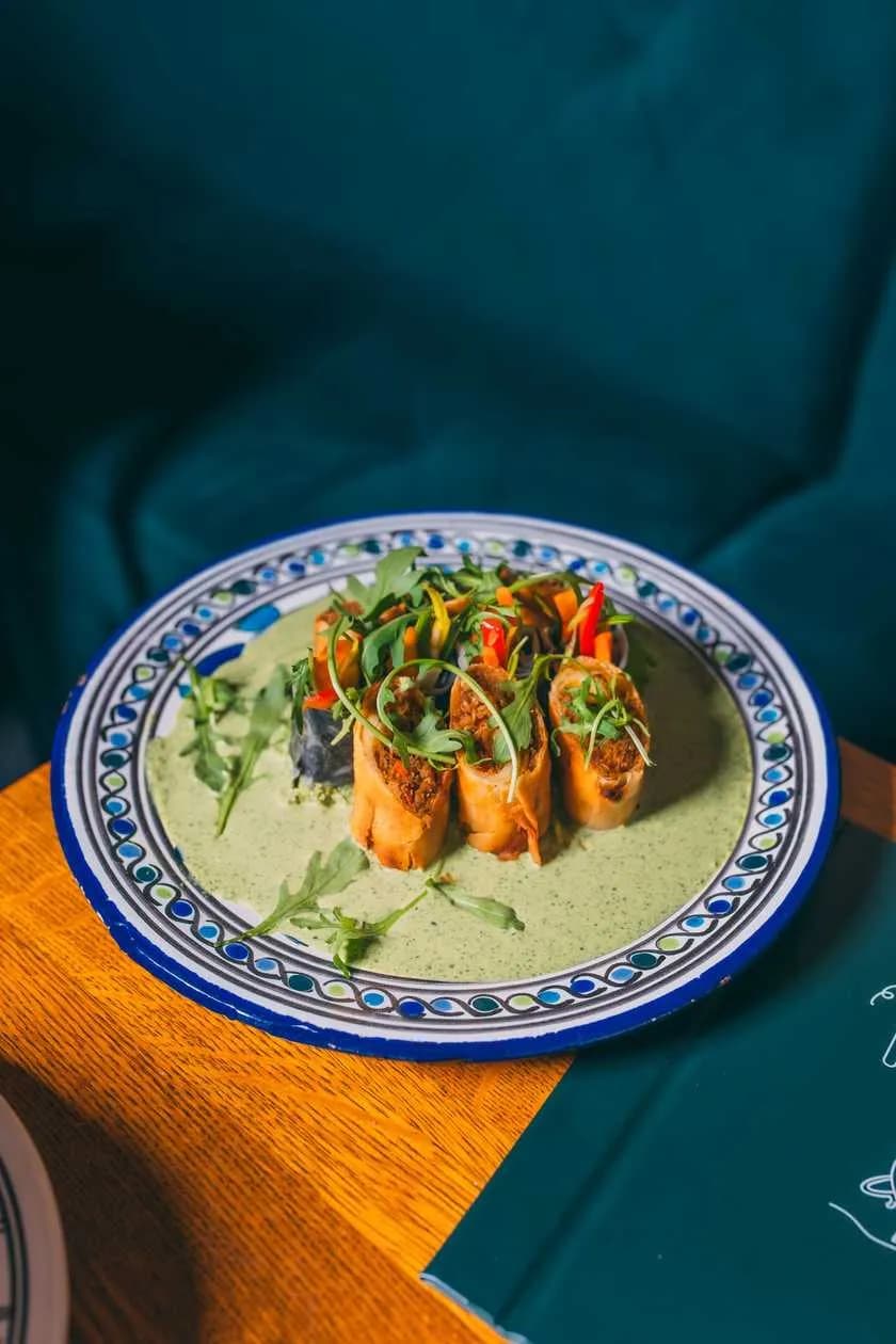 SAJGONKI Z WYSPY SZTOS