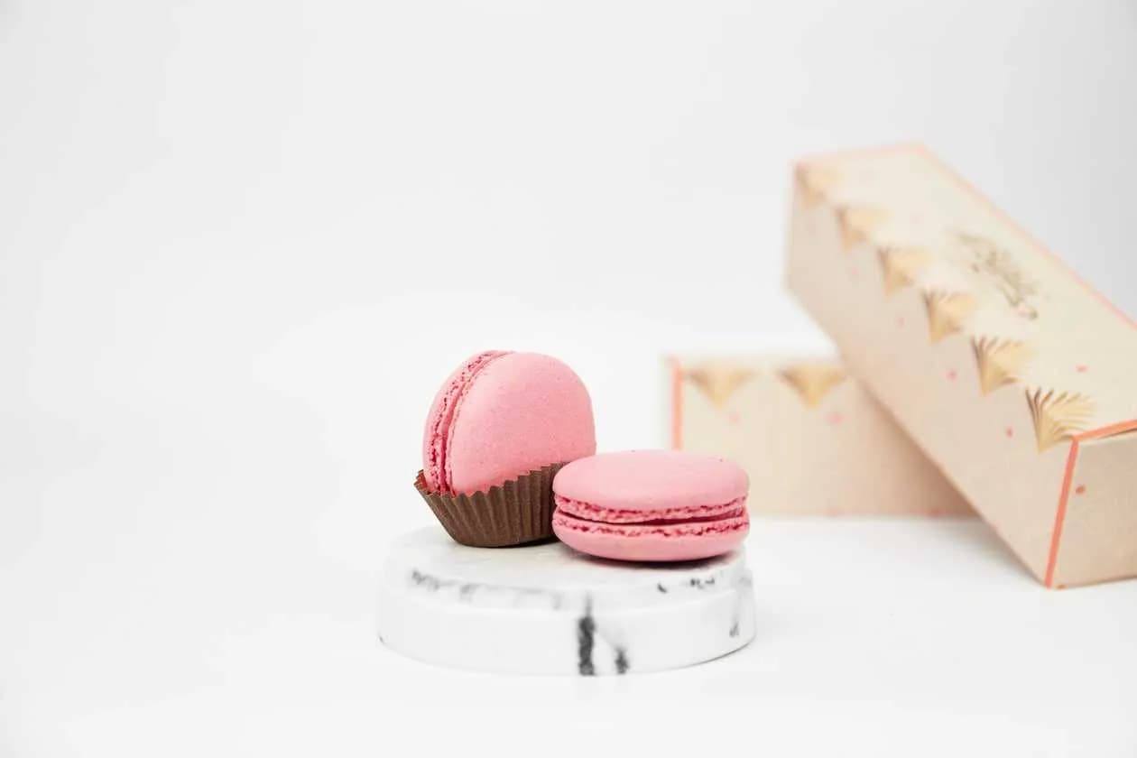 Raspberry Macaroon