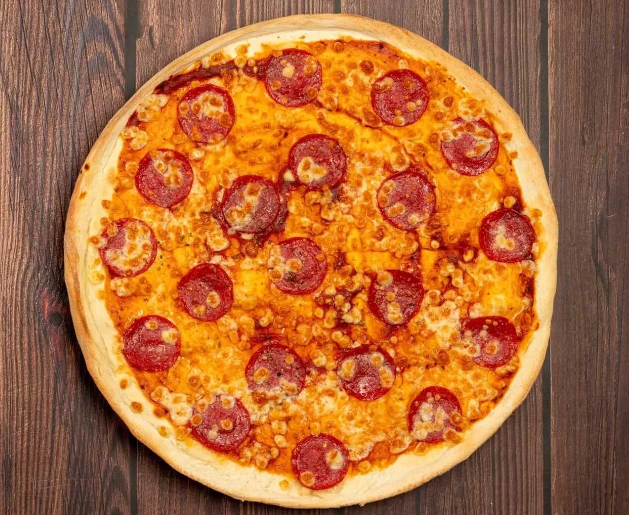 Salami Pizza Small