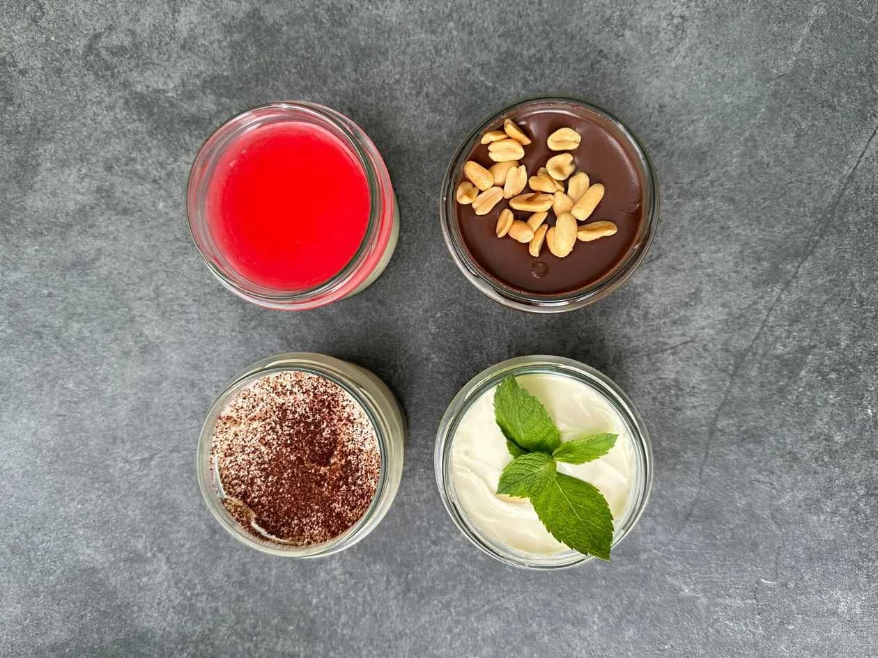 Deser w słoiku mascarpone z truskawkami