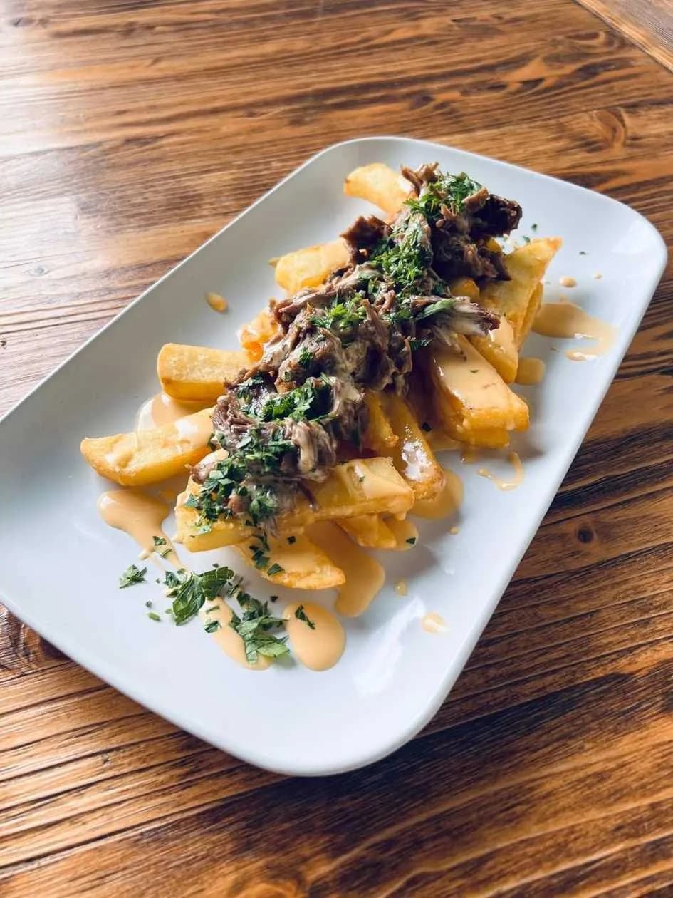 Fries with Pulled Beef