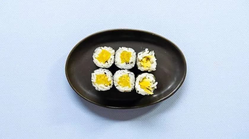 6 x Hosomaki z Rzodkwią żółtą z kurkumą