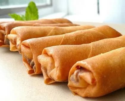 Vegetarian Spring Rolls with 2 Sauces
