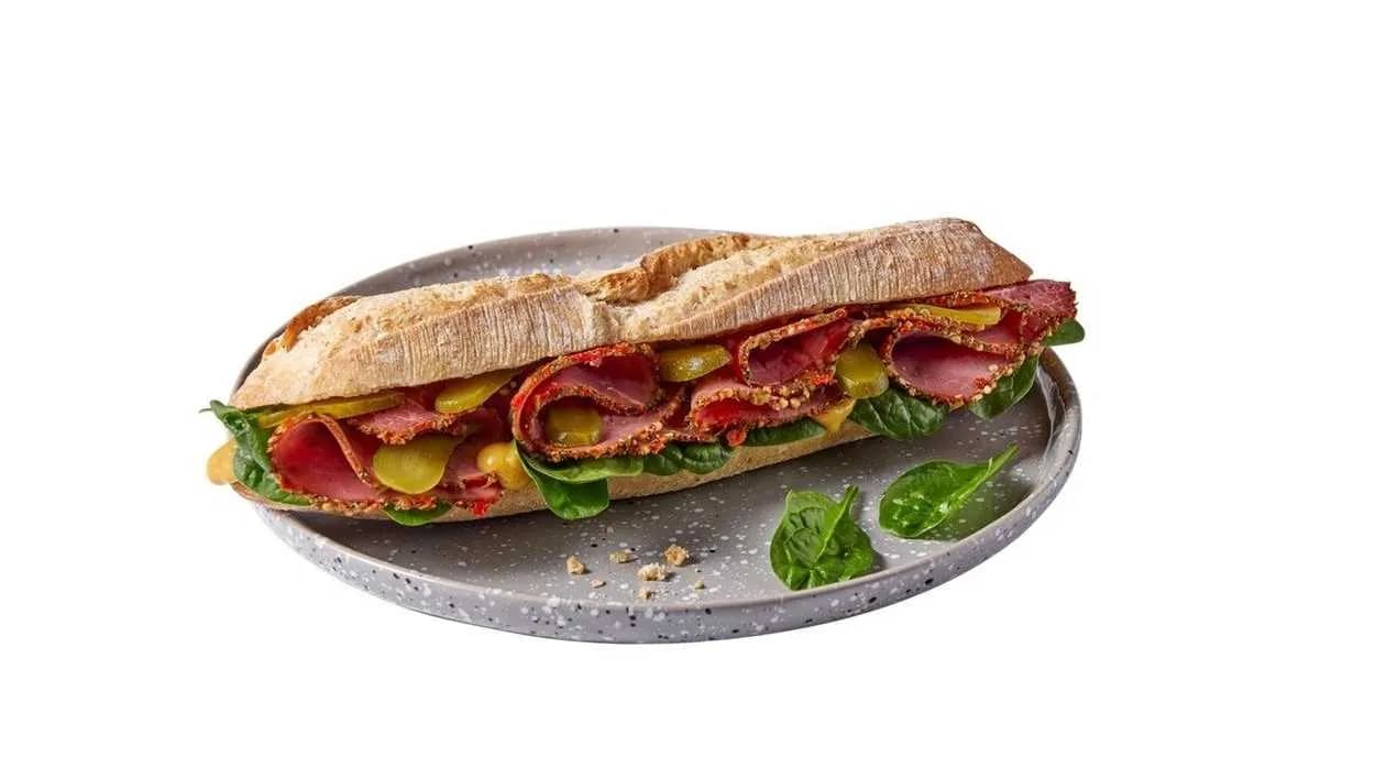 Bagietka z pastrami wołowym