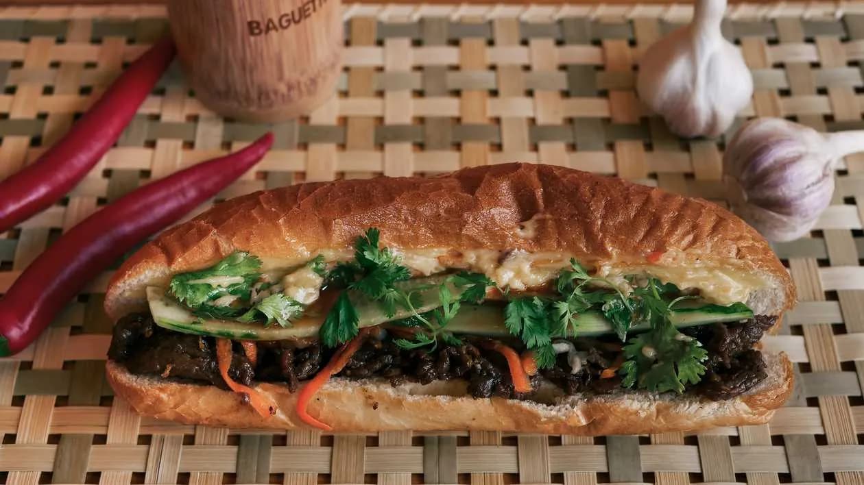 Bánh Mì with beef in lemongrass