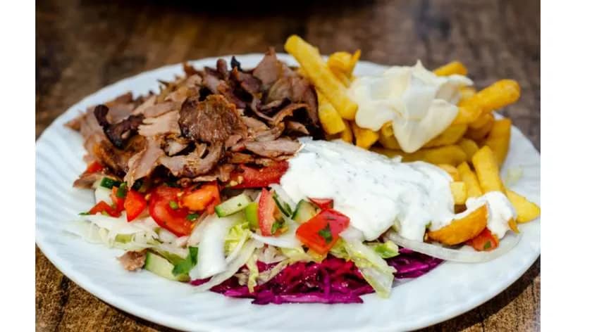 Danie na talerzu samo mięso - duże