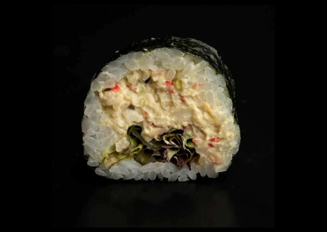 Futomaki crab salad