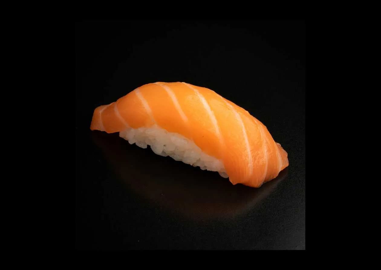Nigiri salmon
