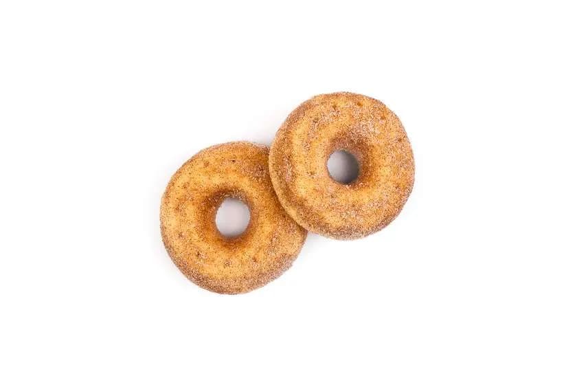 Donut jabłkowy z cukrem cynamonowym