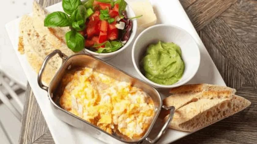 Jajecznica z Trzech Jaj