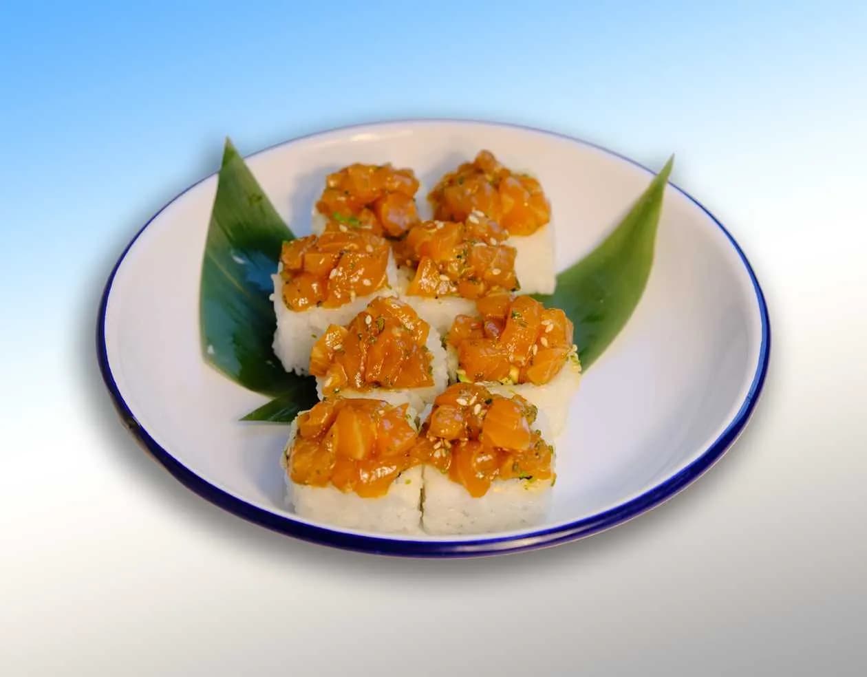 Tatar łosoś roll