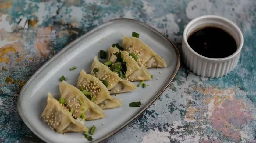 Pierożki gyoza mięsne