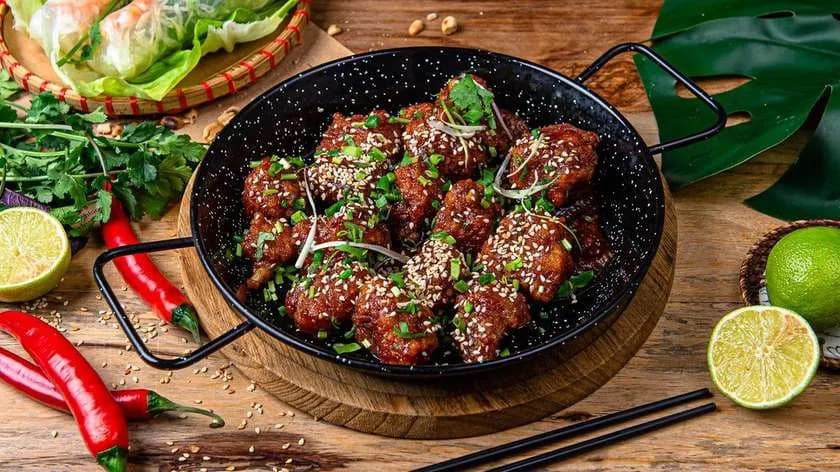 Kalafior tamaryndowy z sezamem