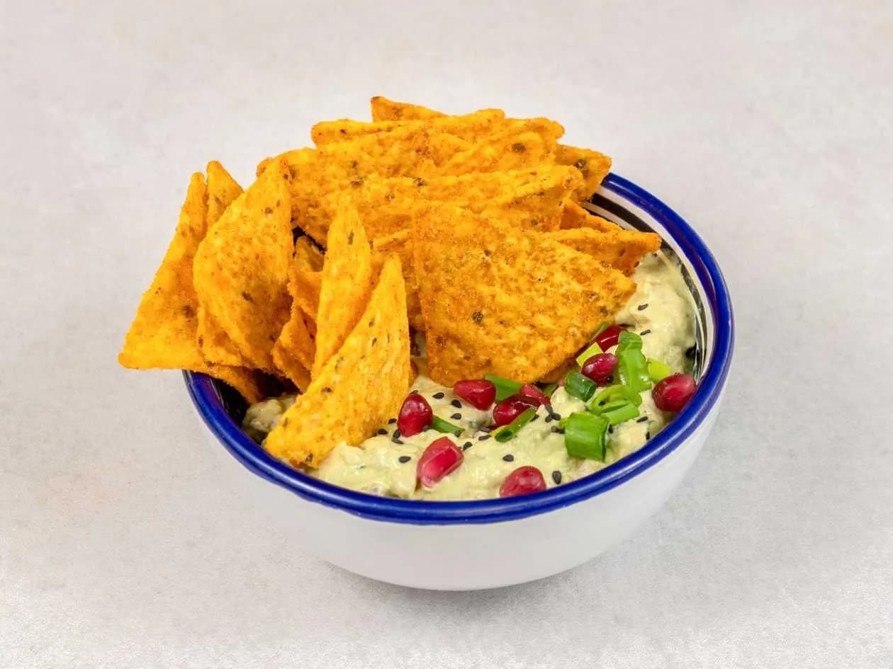 Guac with nachos
