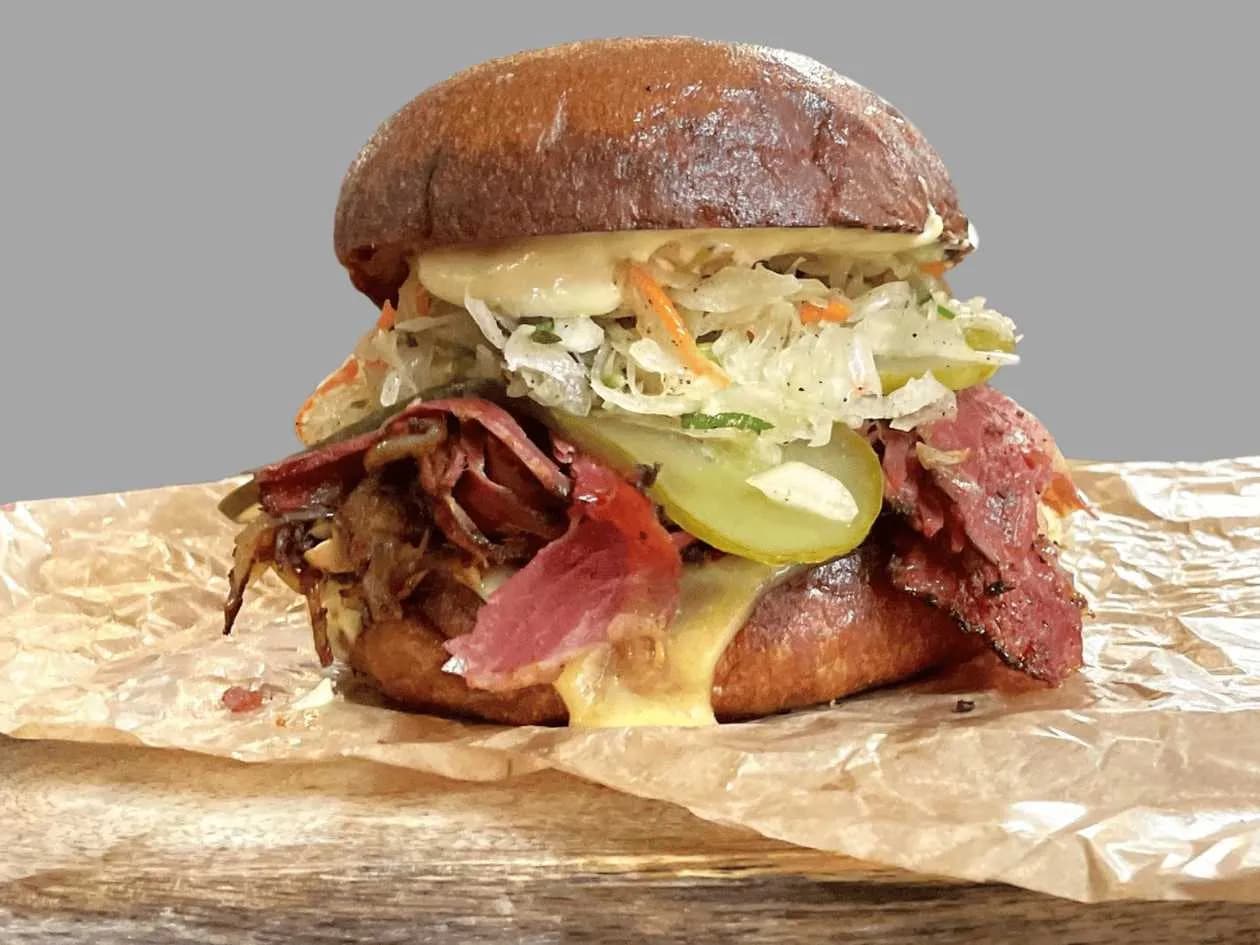 Nowość! Keto Sandwich z Pastrami