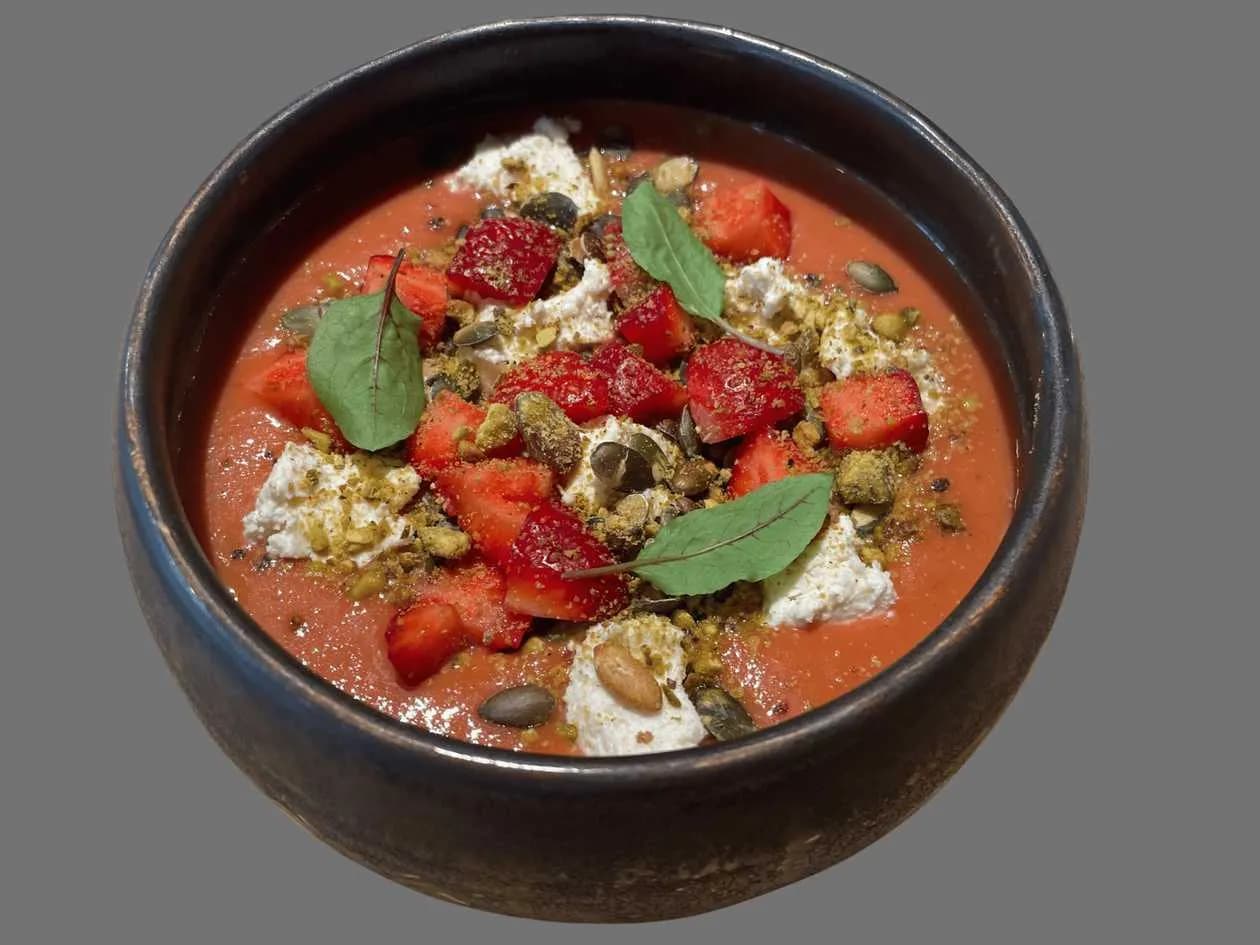 Nowość! Keto Chłodnik z pomidorów i truskawek