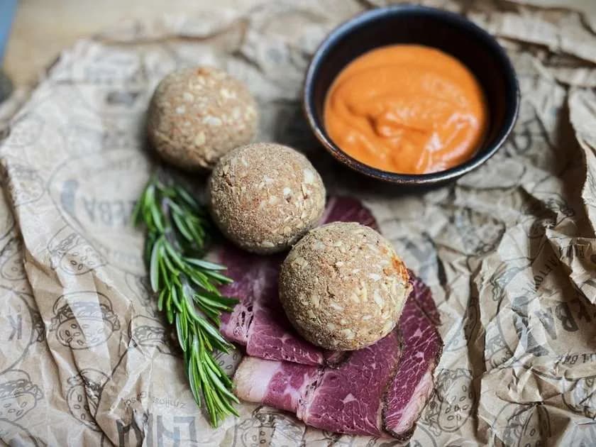 Nowość! Keto Arancini z Pastrami