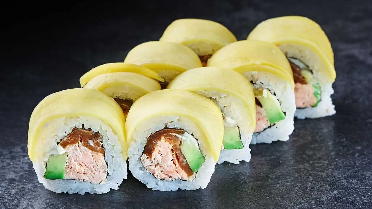 Roasted salmon - golden california maki