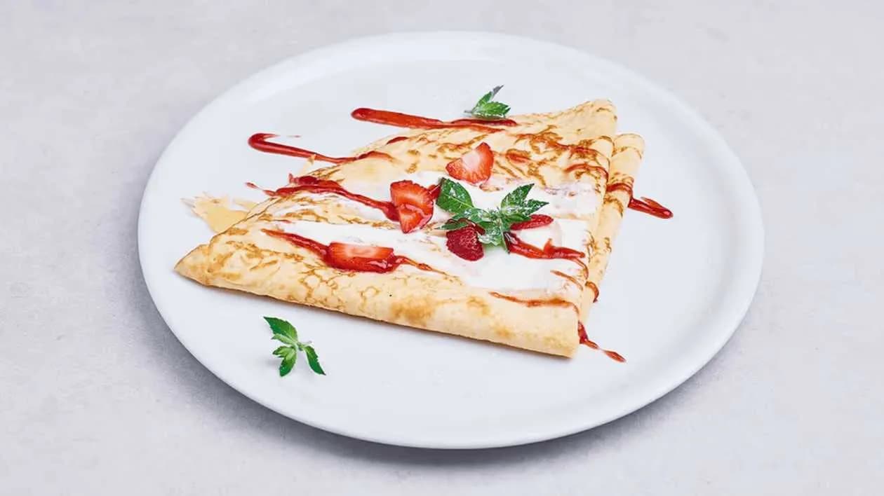 Naleśnik z sezonowymi owocami