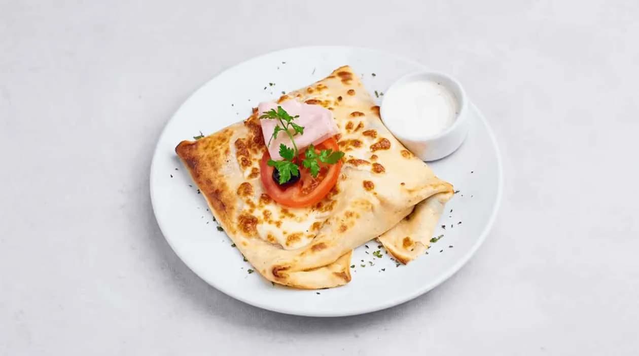 Z szynką i mozzarellą