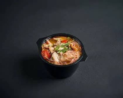 Bami Tom Yum with chicken