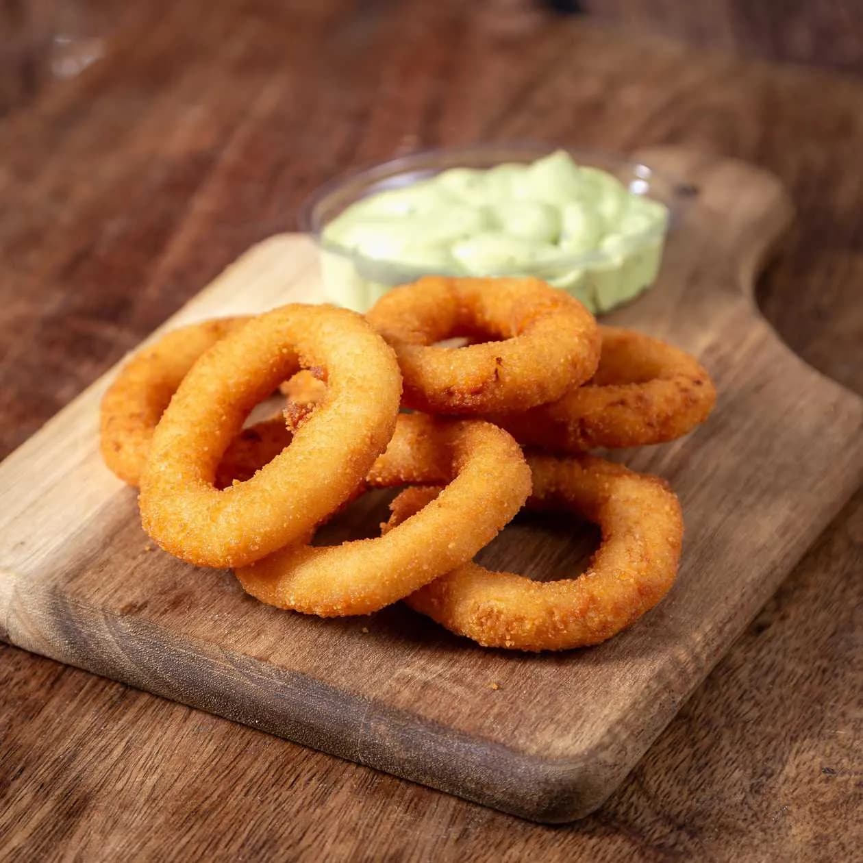Onion Rings with Garlic Sauce