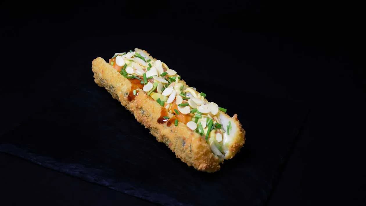 Hot dog z tuńczykiem