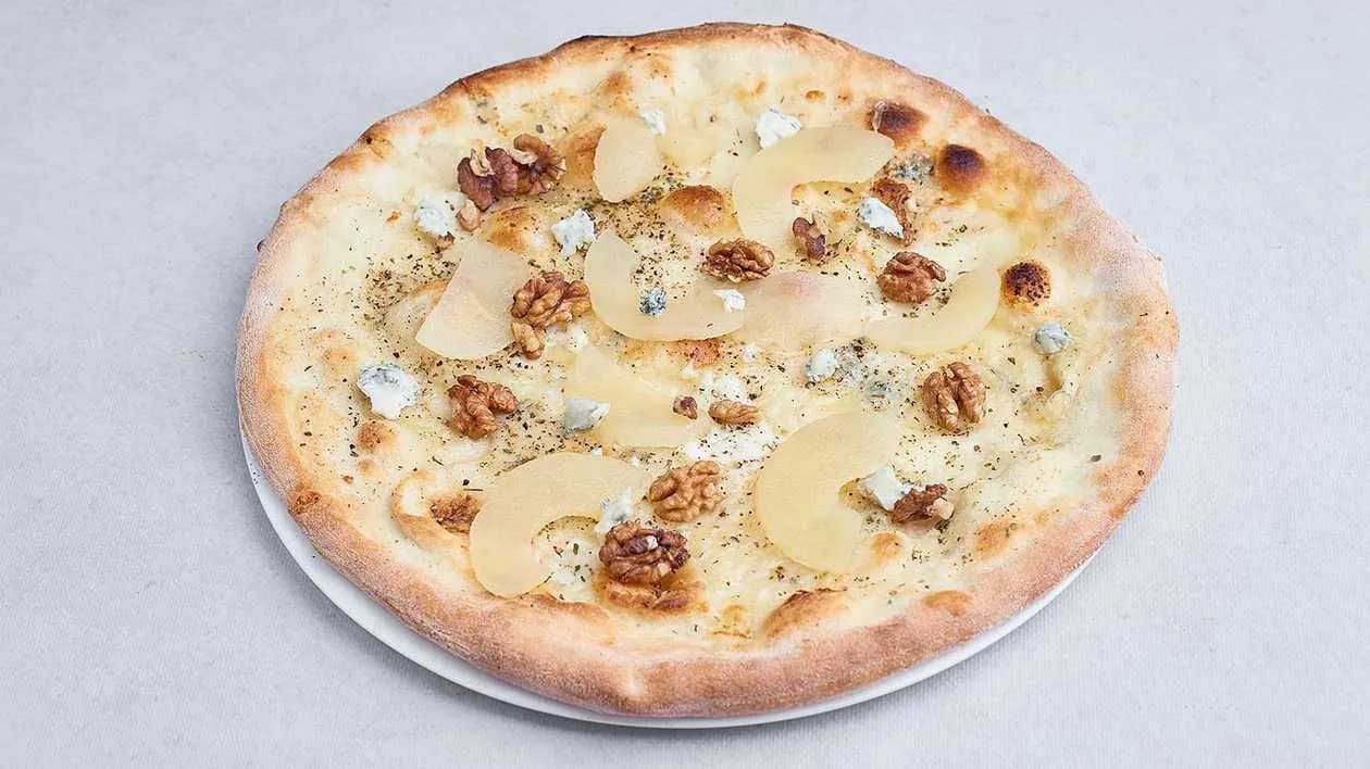 Pizza with Pear