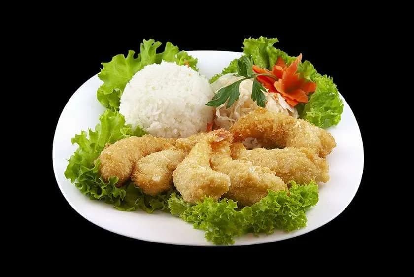 38 Shrimp in batter and sauce