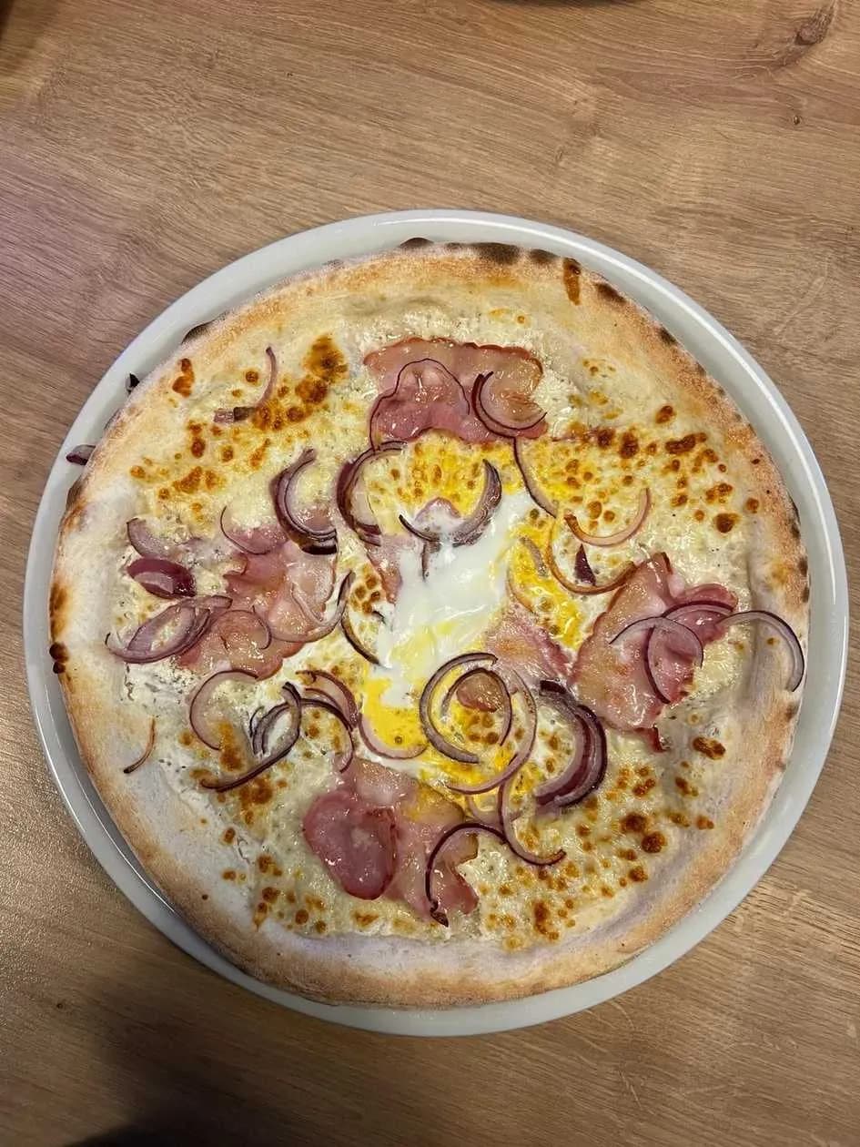 Pizza Carbonara
