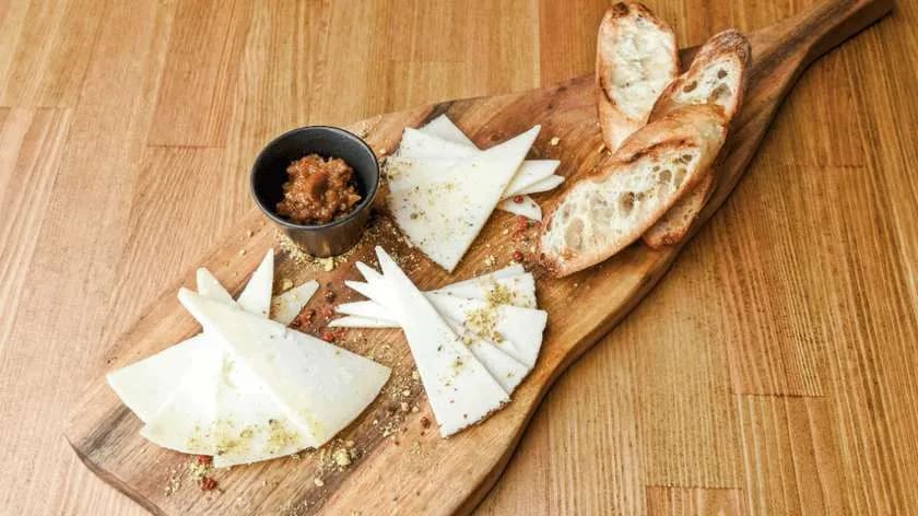 DESKA HISZPAŃSKICH SERÓW