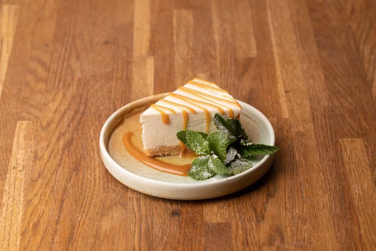 Sernik z ricotty i białej czekolady