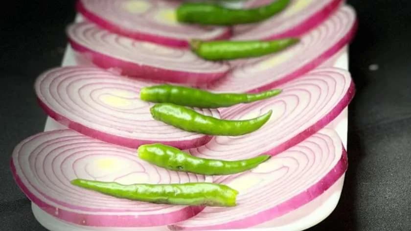 Onion Salad With Green Chillis