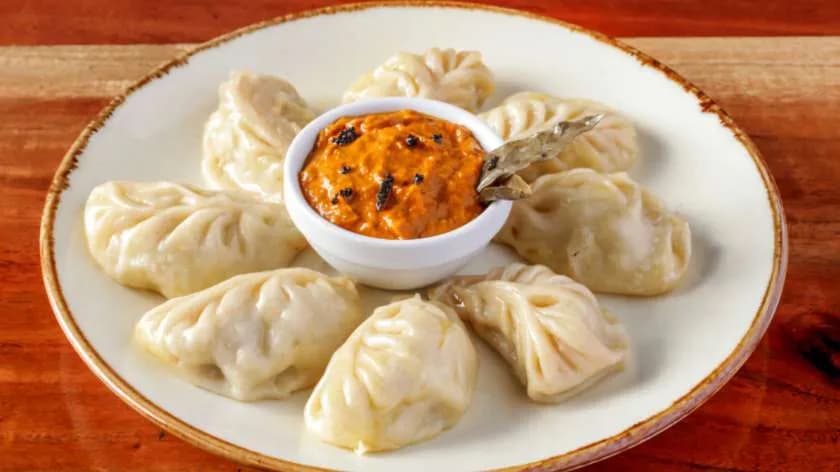 Momos 8 szt.