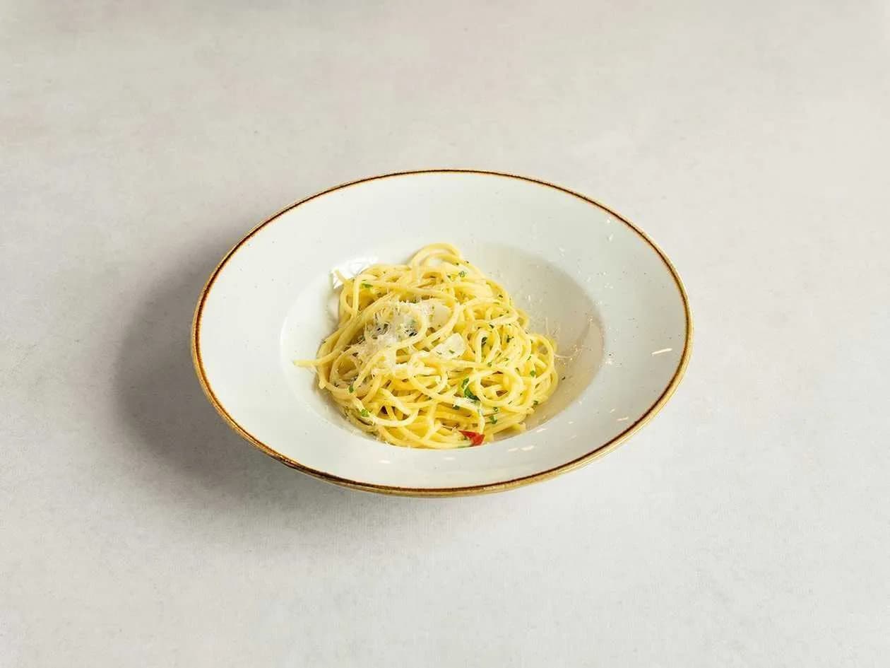 Spaghetti cacio e pepe