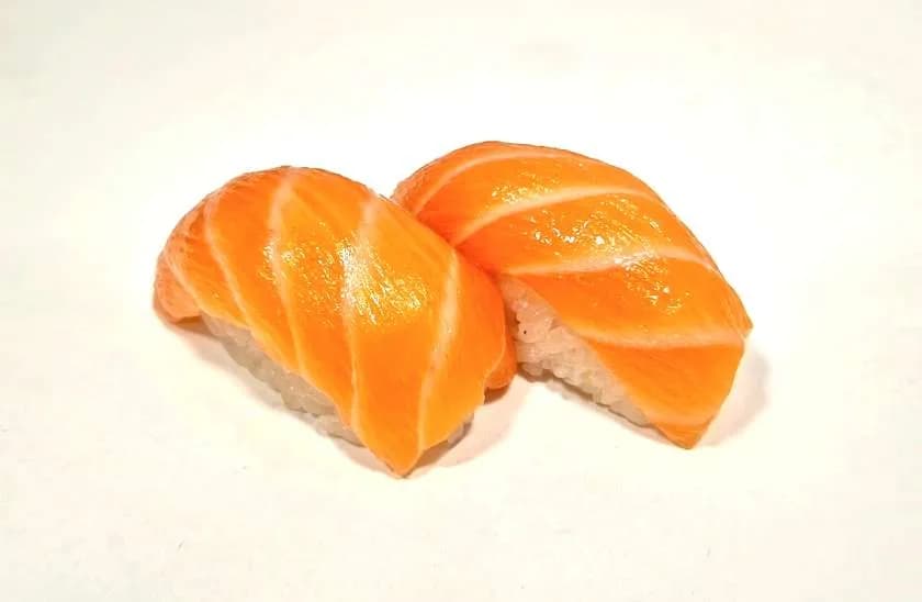 Nigiri z Łososiem 2szt..