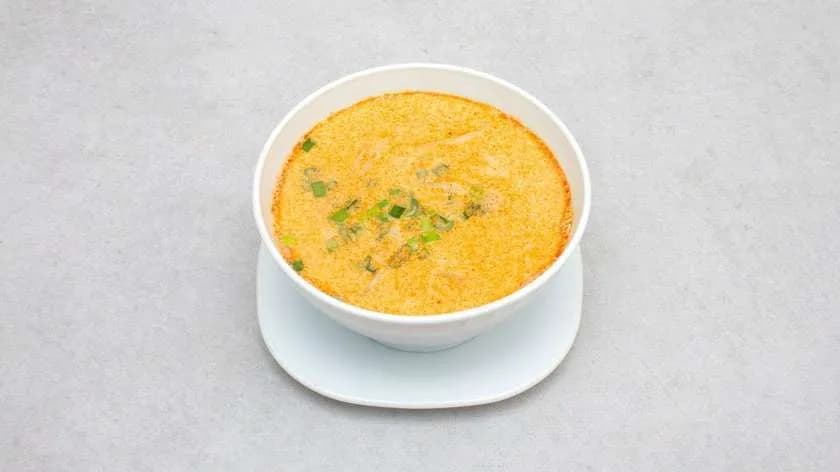 Zupa z makaronem i kurczakiem