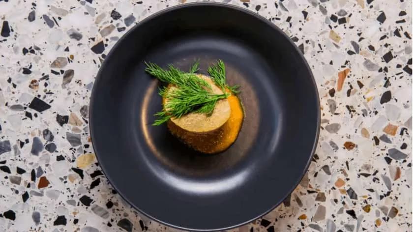 Pâté z wątróbek drobiowych, focaccia, konfitura