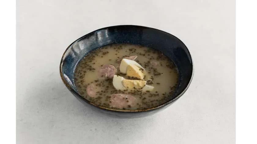 Żur domowy z jajkiem i kiełbasą