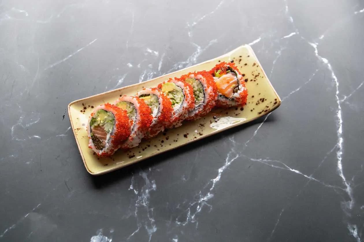 Tobiko Roll