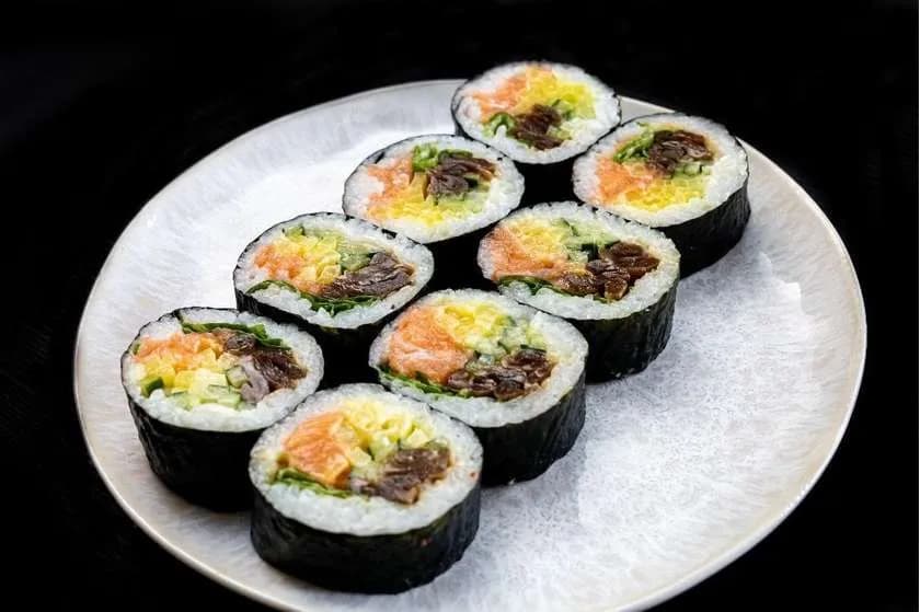 Futomaki with Salmon